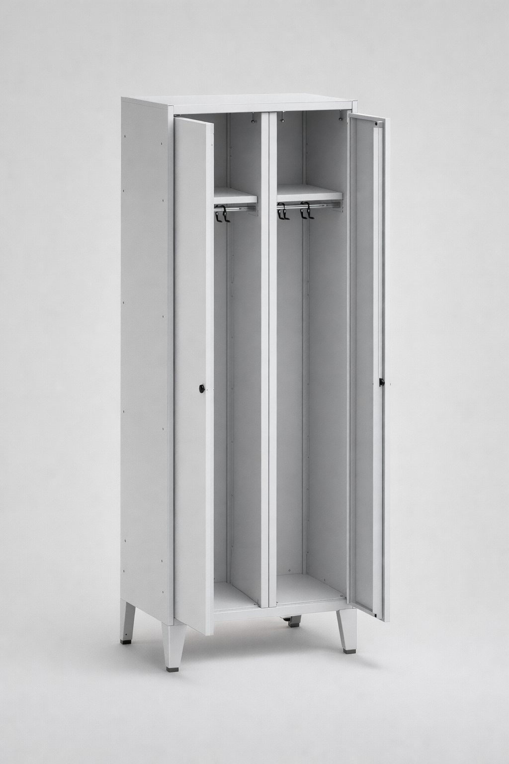 Úklidová skříň MSU 83 – na nohách - uspořádané uložení čisticích prostředků a provozního