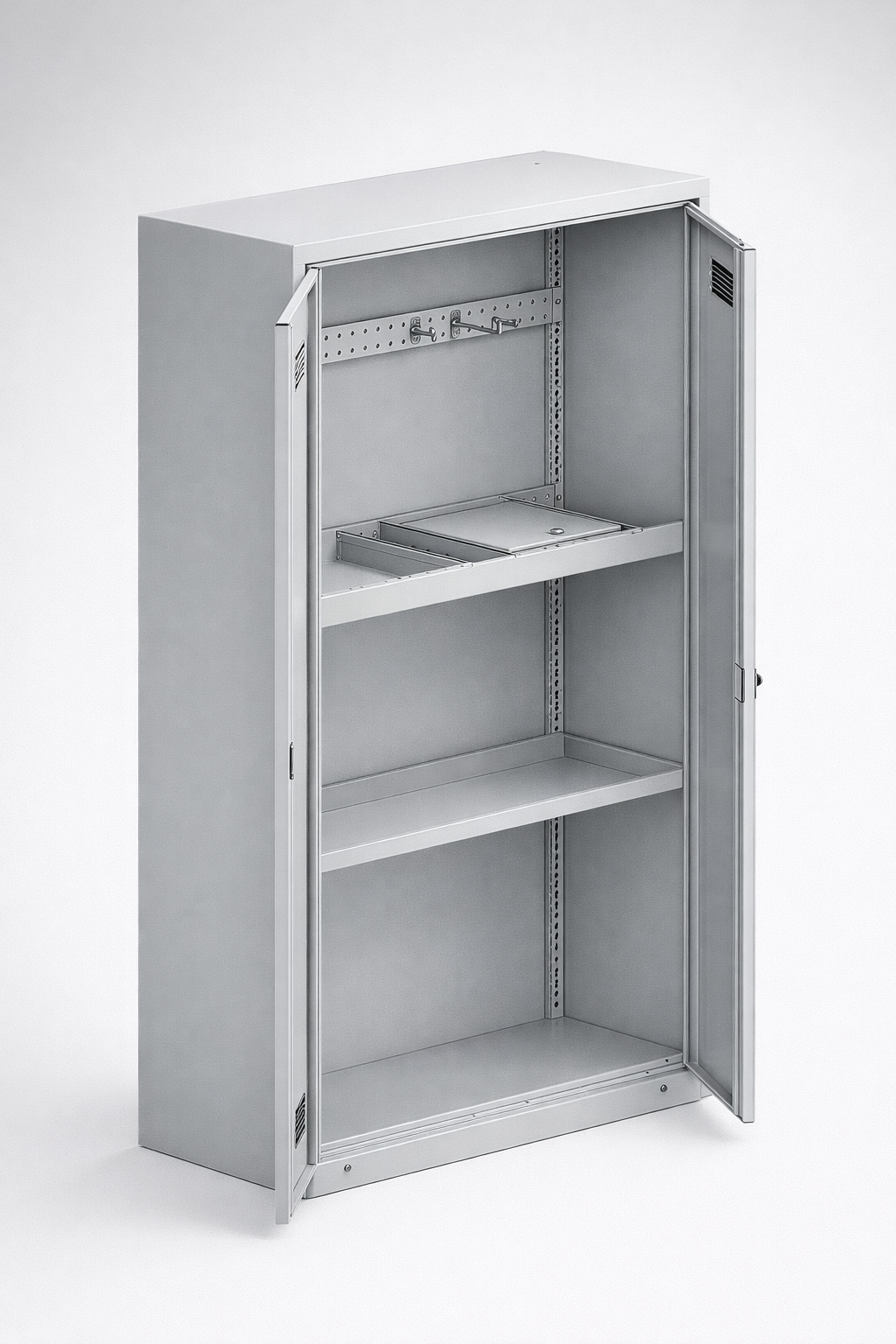 Sports equipment skříně — A family of steel storage skříně for coaches' rooms, gym halls and sports facilities where stavitelný internal fittings need to support different kinds of training equipment.