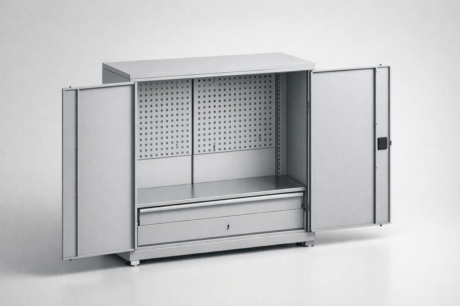 Dílenská skříň MSW112/5-32 - uspořádání nářadí, komponentů a servisního vybavení